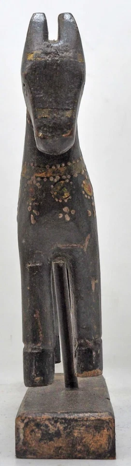 Estatuilla de caballo de madera vintage sobre soporte original antigua pintada a mano Foto 2 de 4