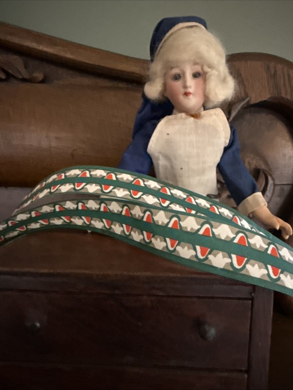 Antique Dollhouse Room Box Wallpaper Border 