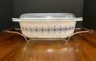 Vintage PYREX 045 Empire Scroll Filigree 2 1/2qt w Lid & Cradle Stand *See Notes