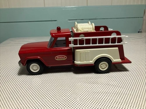 Vintage TONKA 52700 JEEP Red Fire Truck 9”