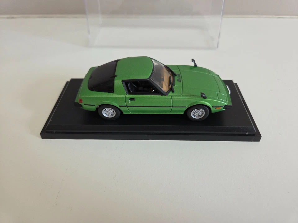 Hachette Norev 1/43 Mazda Savanna RX7 - verde metallizzato - 1978 - Immagine 3 di 4