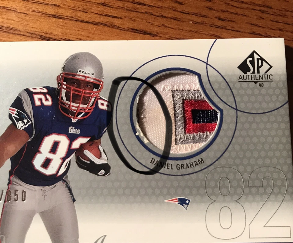 2002 SP Authentic Rookie Jersey Daniel Graham #219 #’d 206/850 - Image 4 of 4