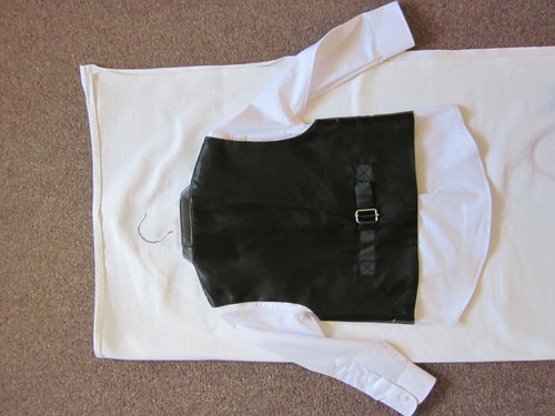 JOHN ROCHA SHIRT, BOW TIE & WAISTCOAT SET AGE 5 NEW WITH TAGS - Picture 9 of 9