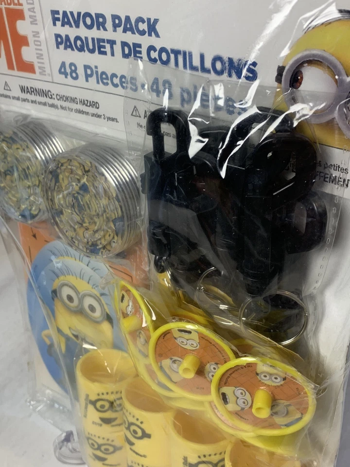 DESPICABLE ME MINIONS Party Favors! Loot Bags, Goggles, Stickers, Tattoos NEW - Image 3 of 4