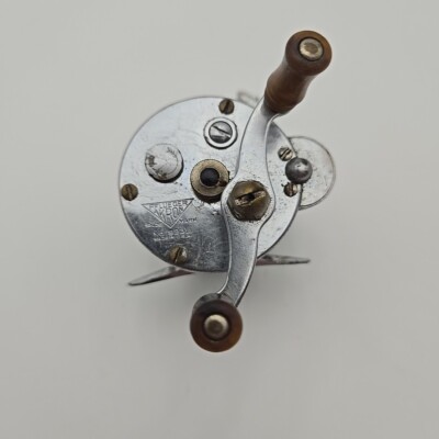 Vintage Pflueger Akron No 1893L Level Winding Fishing Reel