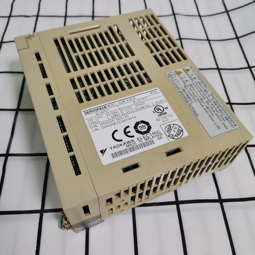 Servopack Yaskawa SGDA-02VS / SGDM-A3BDA / SGDM-01BDA / SGDM-50ADA - Imagen 2 de 6