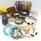 VINTAGE TO NOW FASHION/COSTUME JEWELRY BRACELET LOT ASSORTED TYPES & MATERIALS