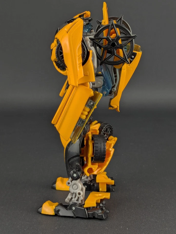 Transformers Movie Advanced Bumblebee complete Takara AD-27 AOE Deluxe - Image 2 of 4