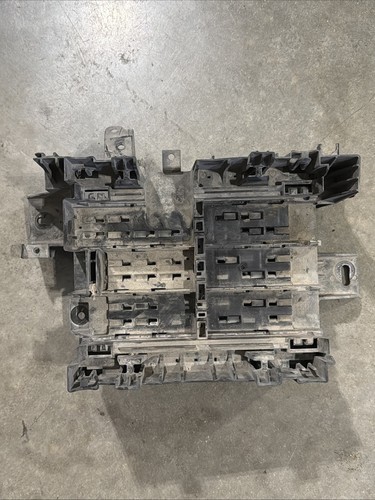2015-2019 Chevy 2500 Fuse Box Cabin