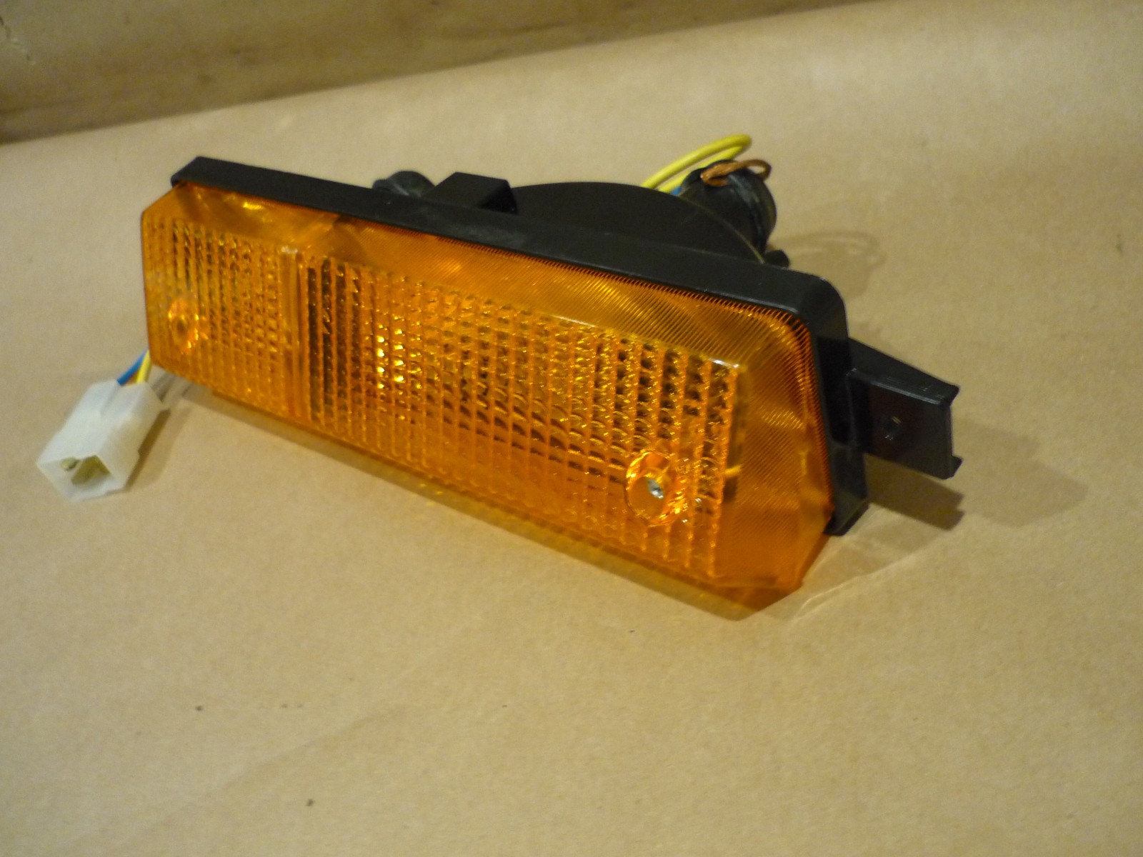 Ferrari 308  -RH Front Indicator Lamp Assy With Orange Lens-(NEW) - P/N 60123205