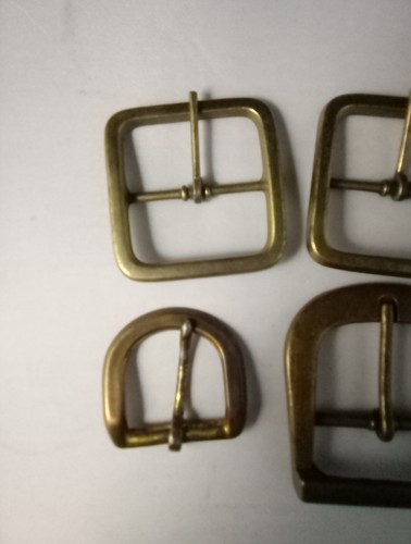 Some Belt Buckles (Lot) Pre-owned - Picture 3 of 6