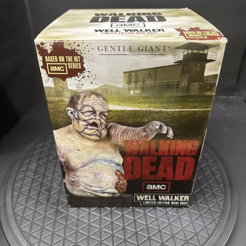 2013 Gentle Giant Walking Dead Limited Edition Well Walker Mini Bust #399 / 850