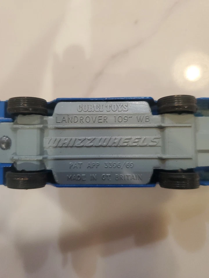 Vintage 1970's Corgi Toys WhizzWheels Land Rover 109' WB W/HITCH - SEE PICS  - Image 3 of 3