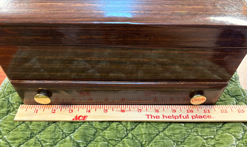 Vintage - Swank Jewelry Box - Green Velour Inside - Royal Swedish Court - Picture 14 of 16