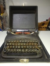 Vintage 1941 Remington Deluxe Model 5 Portable Typewriter with the Case  thumbnail
