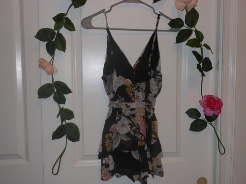 Women's Black Floral Romper - Picture 2 of 3