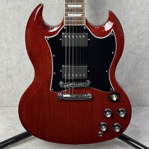 Gibson SG Standard 2024 Chitarra elettrica rossa con custodia rigida - Foto 3 di 9