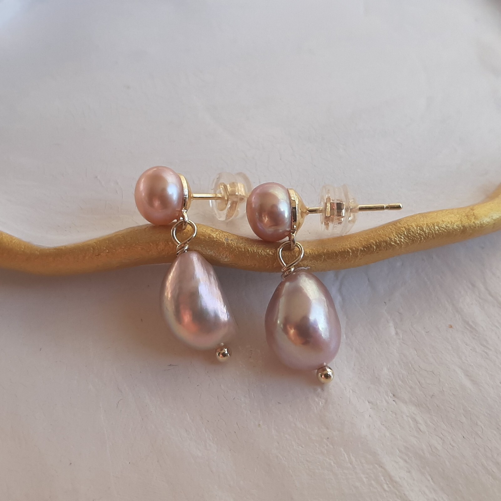 Boucles d'oreilles perles roses et argent 925 plaqué or pour illuminer vos tenues de bureau