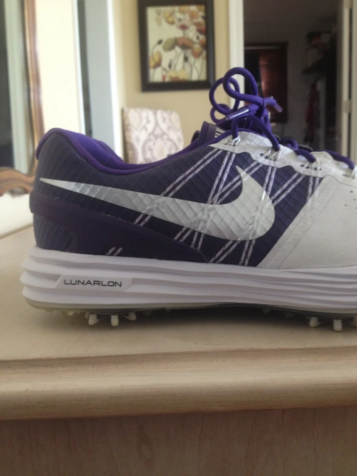 Туфли для гольфа Nike McIlroy Lunar Control 3 ID 9 средние жемчужные белые/фиолетовые/серебристые - Изображение 2 из 4