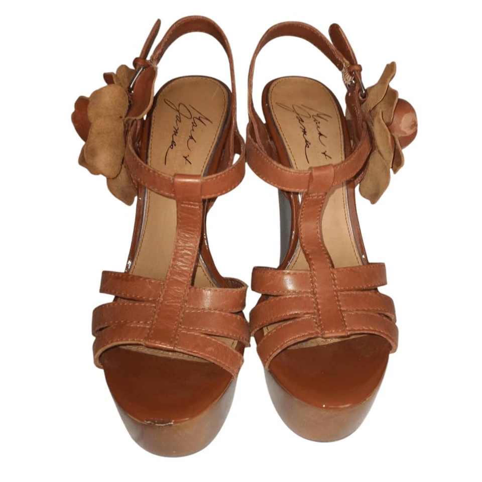 SANDALIAS MARK & JAMES BY BADGLEY MISCHKA CUÑA FLORALES TALLA 6,5 GUC Foto 2 de 4
