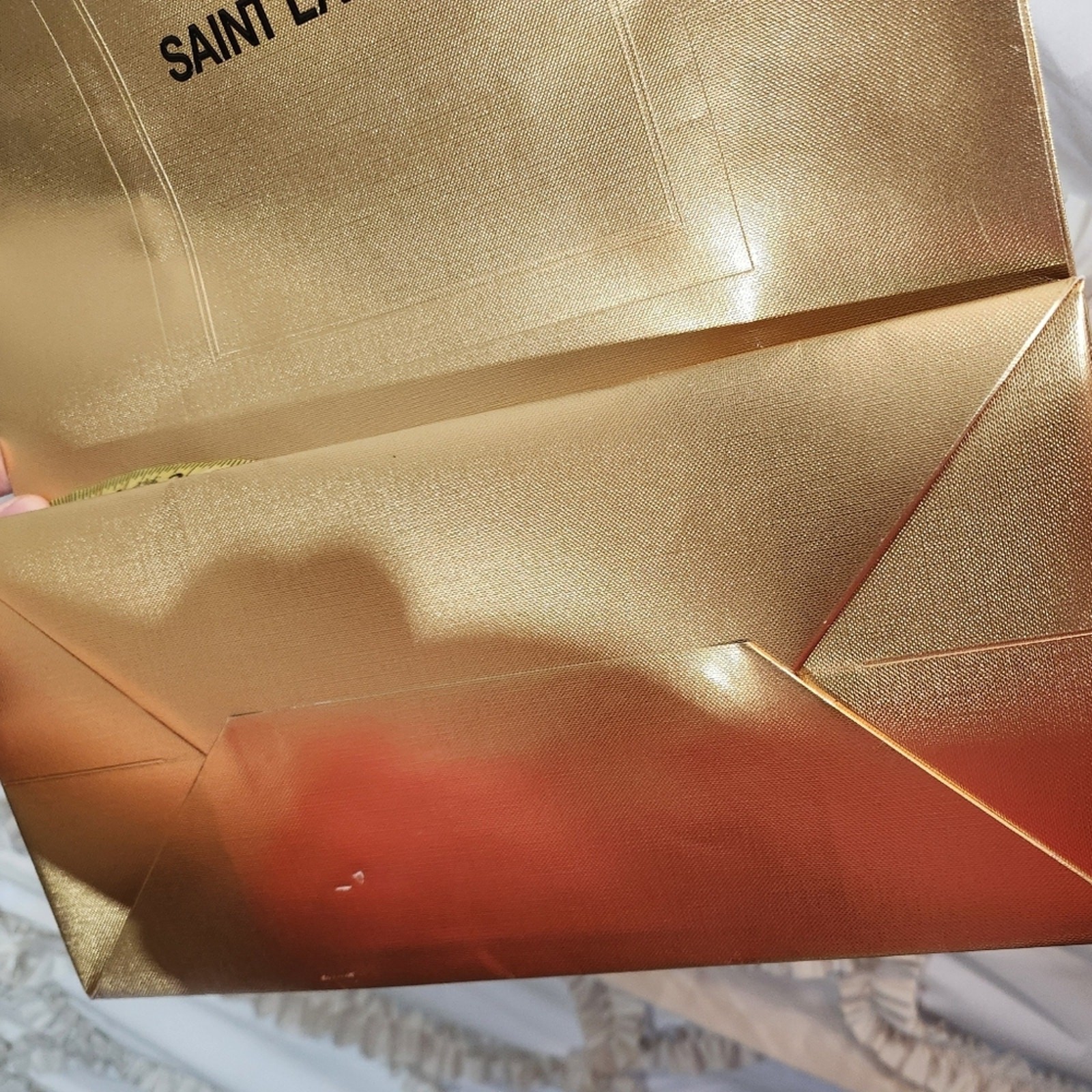 SAINT LAURENT Borsa della spesa in carta dorata 20 5x12 5x6