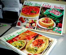 TASTE OF HOME  S Light Tasty LOT OF 15 MAGAZINES 2001-2006 Easy Delicious Recipe