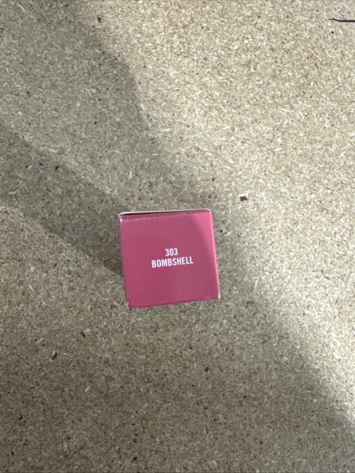 Mac Frost Lipstick BOMBSHELL - Image 2 of 3