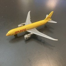 2007 matchbox M8191 DHL Boeing 787-8 airplane