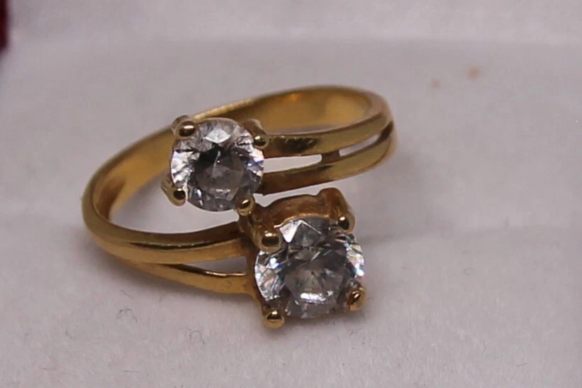 Bague or jaune 18 carats toi et moi pierres couleur diamant - Photo 2/4