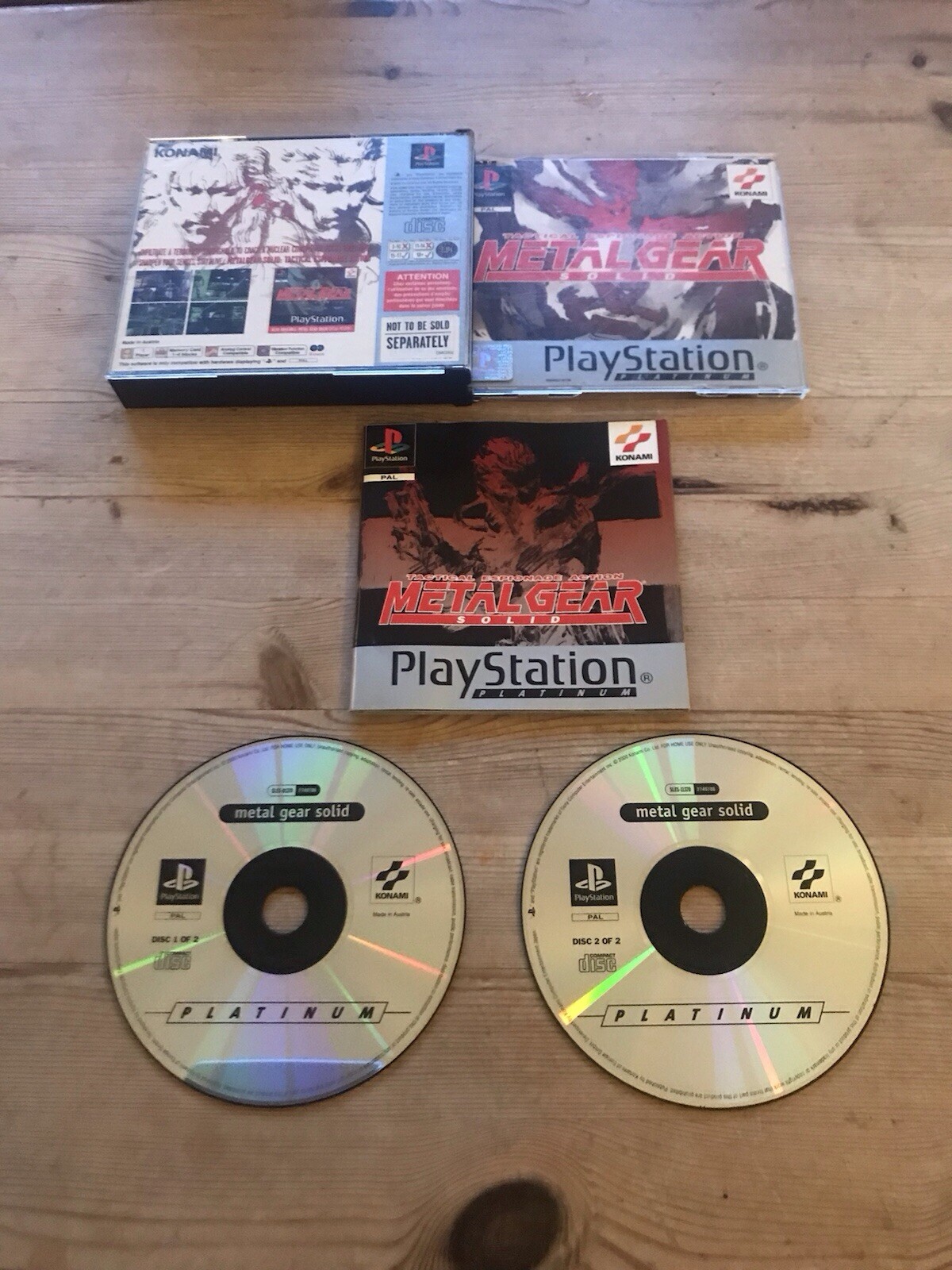 Metal Gear Solid - Platinum (Sony PlayStation 1, 2000)