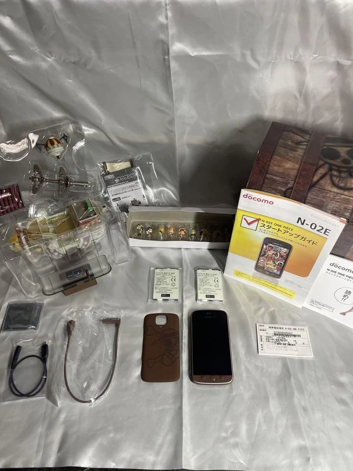 Docomo N 02E One Piece Adam Tree Phone Set Sunny Stand Pins Japan Rare New - Image 2 of 4