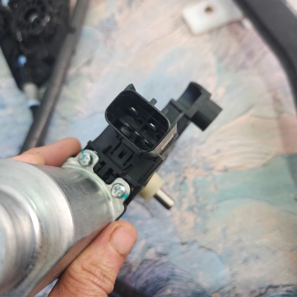 Dorman 748-590 Fits Chrysler Front Left Power Window Regulator w 5 Pin Motor NOS - Image 3 of 4