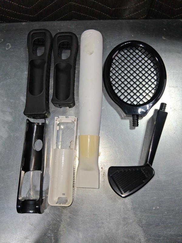 Nintendo Wii Accessories Bundle Black/White