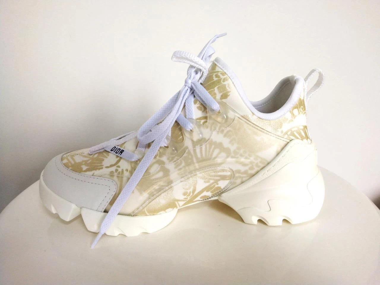 Baskets authentiques Christian Dior ivoire/or D Connect taille 35