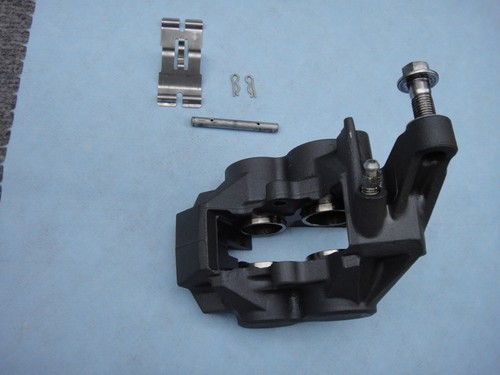 Yamaha R1 R 01 04 Brake Caliper Left / Left Front 98 - 01 Low Miles - Picture 5 of 11