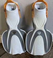 OCEANIC Snorkeling Flippers Fin  s Sz Men  s 5-8 1/2 Wm  s 6-9 1/2 Gold Grey