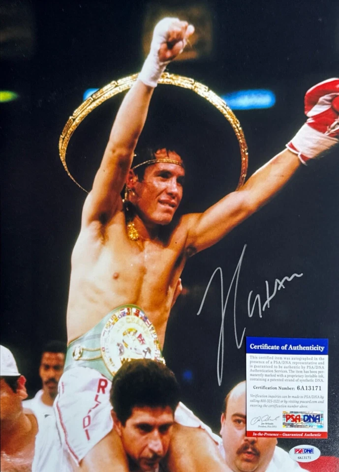 Julio Cesar Chavez Signed 11x14 Boxing Photo PSA 6A13171 - Image 2 of 2