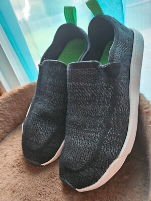 Sanuk woman's shoes size 10 good condition