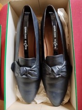 Clark's lady's slip-on shoes in mid blue with low heel. Barely Worn. Size 5.5 C.