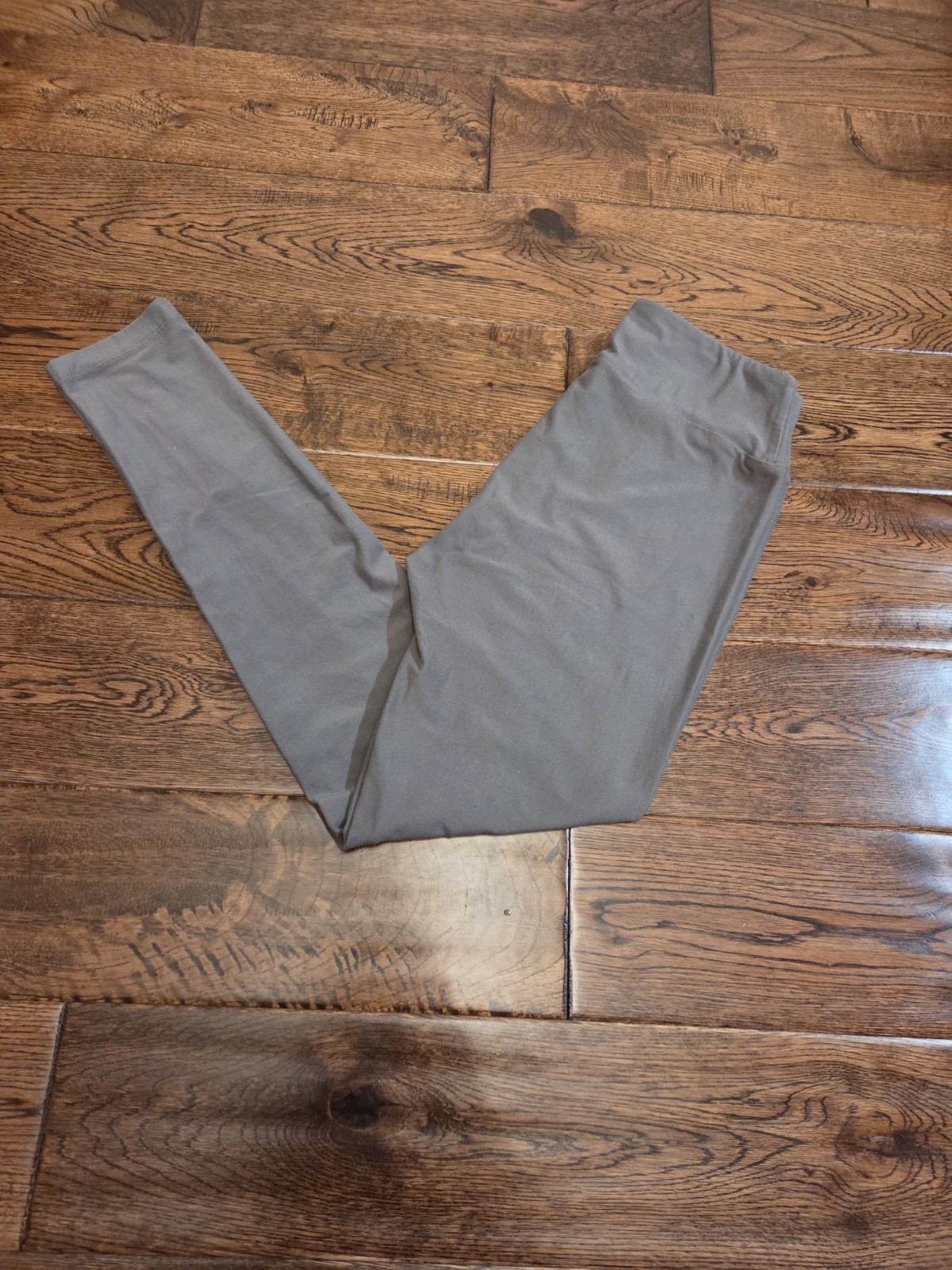LuLaRoe Original Buttery Soft Solid Gray Leggings… - image 1