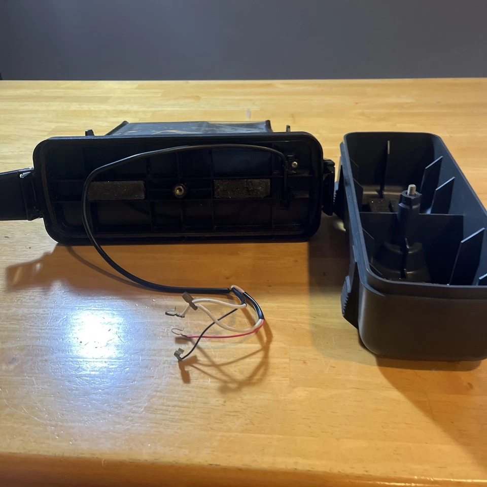 Humminbird Fish Finder LCR 4000. No Cable Untested - Image 3 of 3