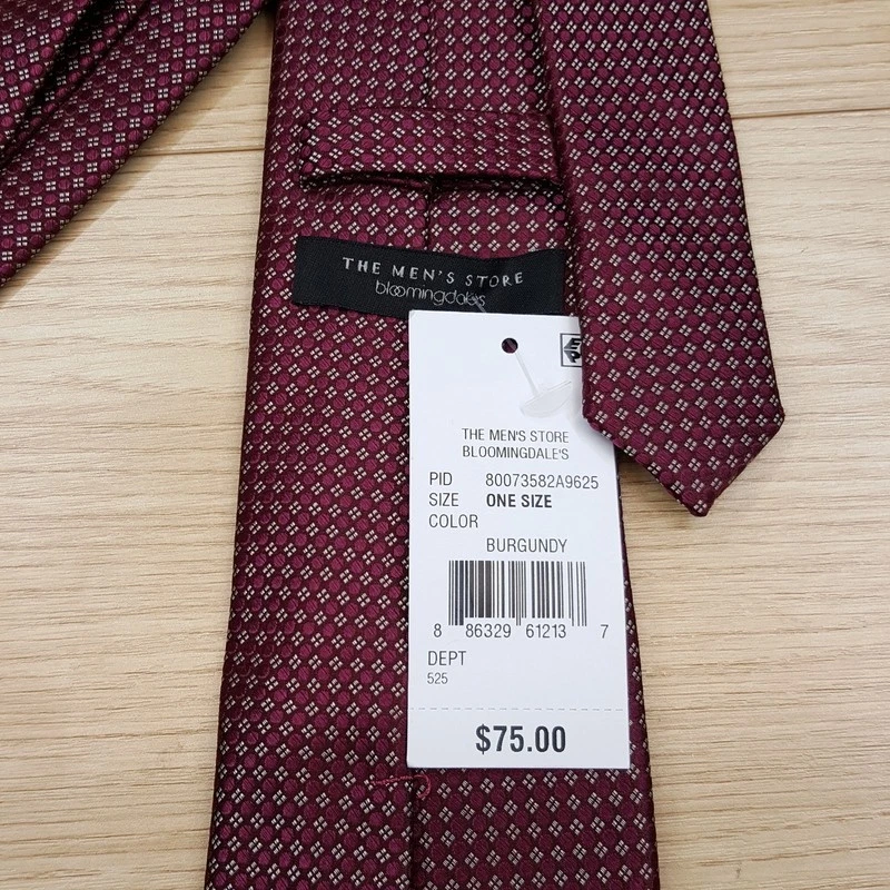 BLOOMINGDALES TIENDA PARA HOMBRES Corbata Cuello Granate Geo Micro Punto Limpio 100% Seda Clásica Foto 3 de 4