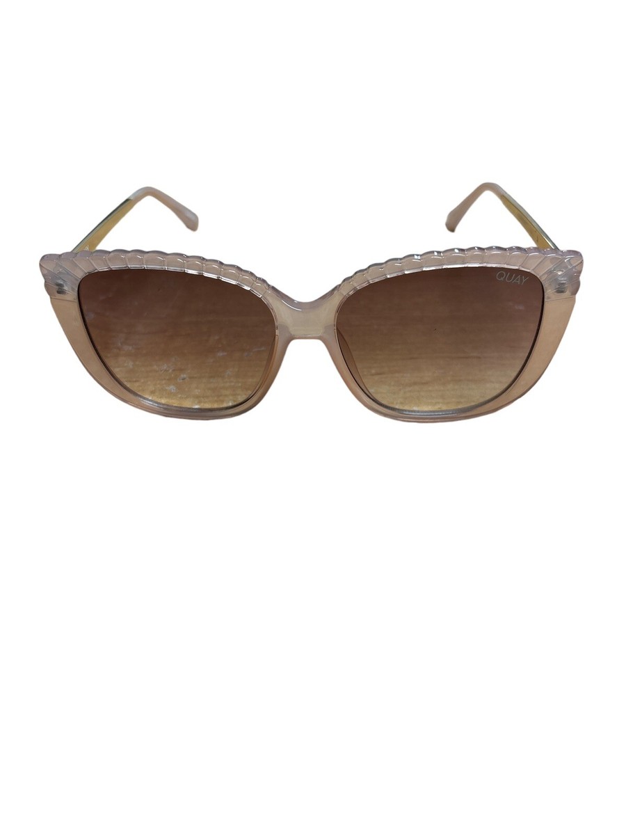 Quay woman’s sunglasses lightly used no scratches guay | Accessories | Quay Sunglasses Very Lightly Used No  main image 2