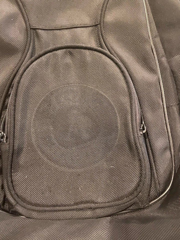 MOJO Licensing L704 19" Premium Mochila para Laptop Resistente Foto 2 de 4