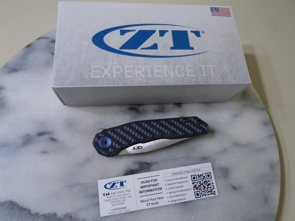 Zero Tolerance ZT OG Blue Carbon Fiber Pocket Knife Magnacut Titanium 0545BLUCF - Image 3 of 4