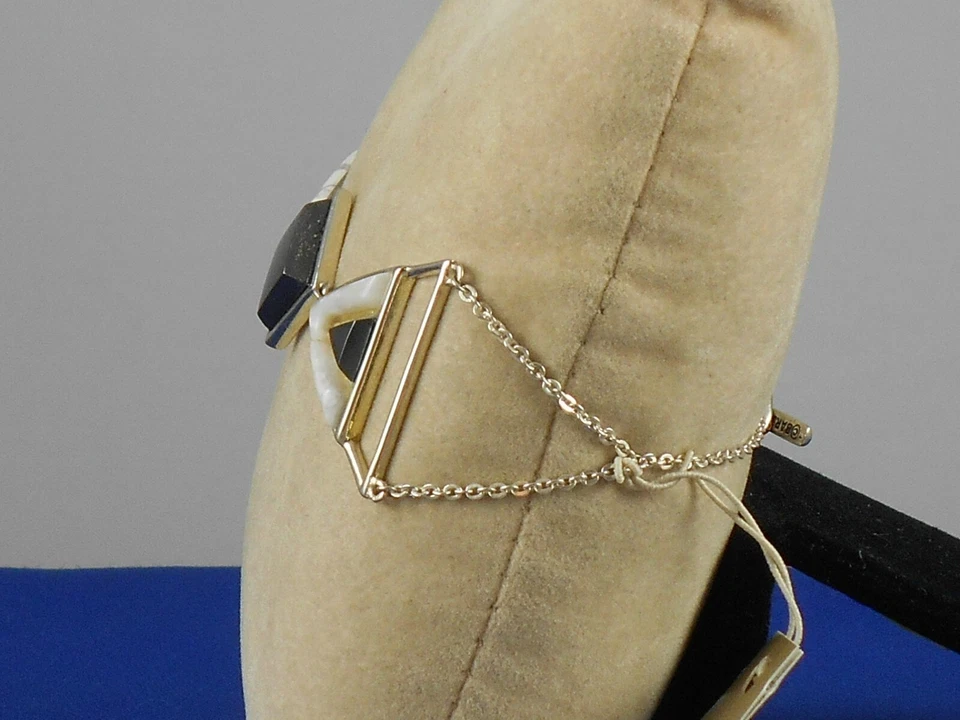 Brazalete de palanca triángulo Howlita blanco hematita hecho en puntos de plata esterlina Barse Foto 3 de 4