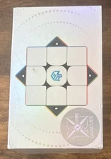 GAN 11 M Pro 3X3 Rubik's Cube/Twist Puzzle Complete With Case & Felt Carry Bag