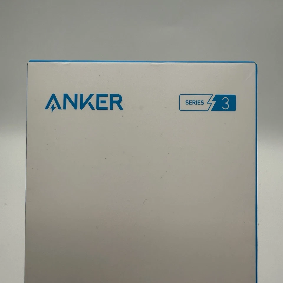 Anker 332 USB-C Hub (5-in-1) with 4K HDMI Display, 5Gbps and 2 5Gbps USB-A Data - Image 2 of 4