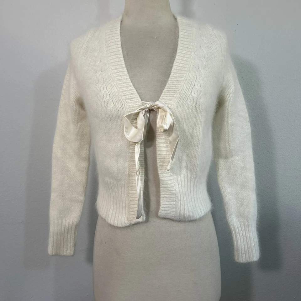 Cárdigan Corto Banana Republic XS Blanco Angora Corbata Frontal Coqueta Silencioso Lujo Foto 2 de 4