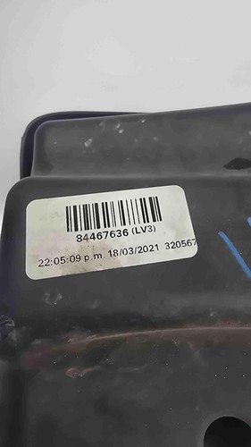 GM Air Cleaner Outlet Duct 84467636 - Picture 2 of 2